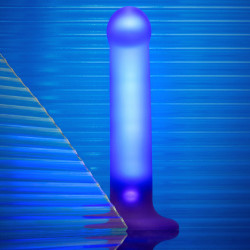 Светящийся фаллоимитатор Strap-on-me Glow-Led Dildo - size M