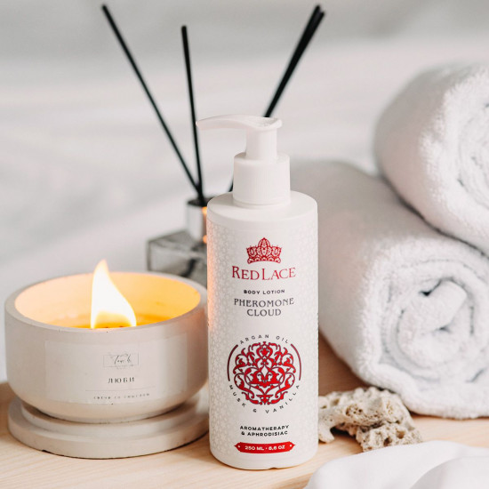 Лосьон для тела с феромонами Red Lace Pheromone Cloud - 250 мл.